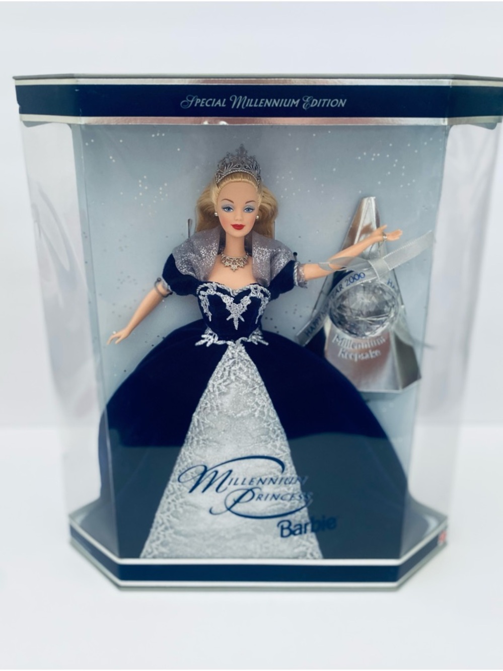 2000 Millennium Princess Barbie Doll, Happy New Year Collector's Edition NIB